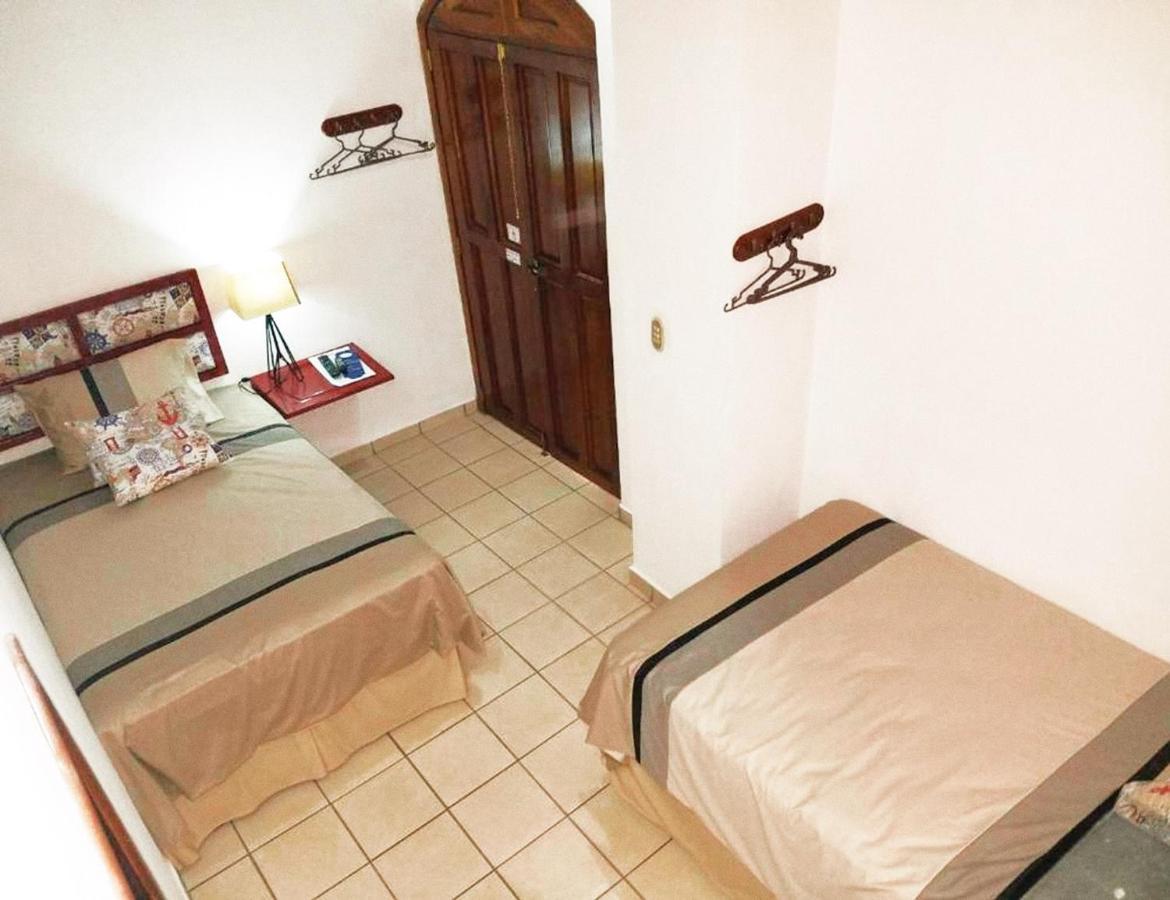 Hostal Las Puertas Santa Ana Buitenkant foto