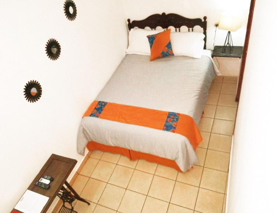 Hostal Las Puertas Santa Ana Buitenkant foto
