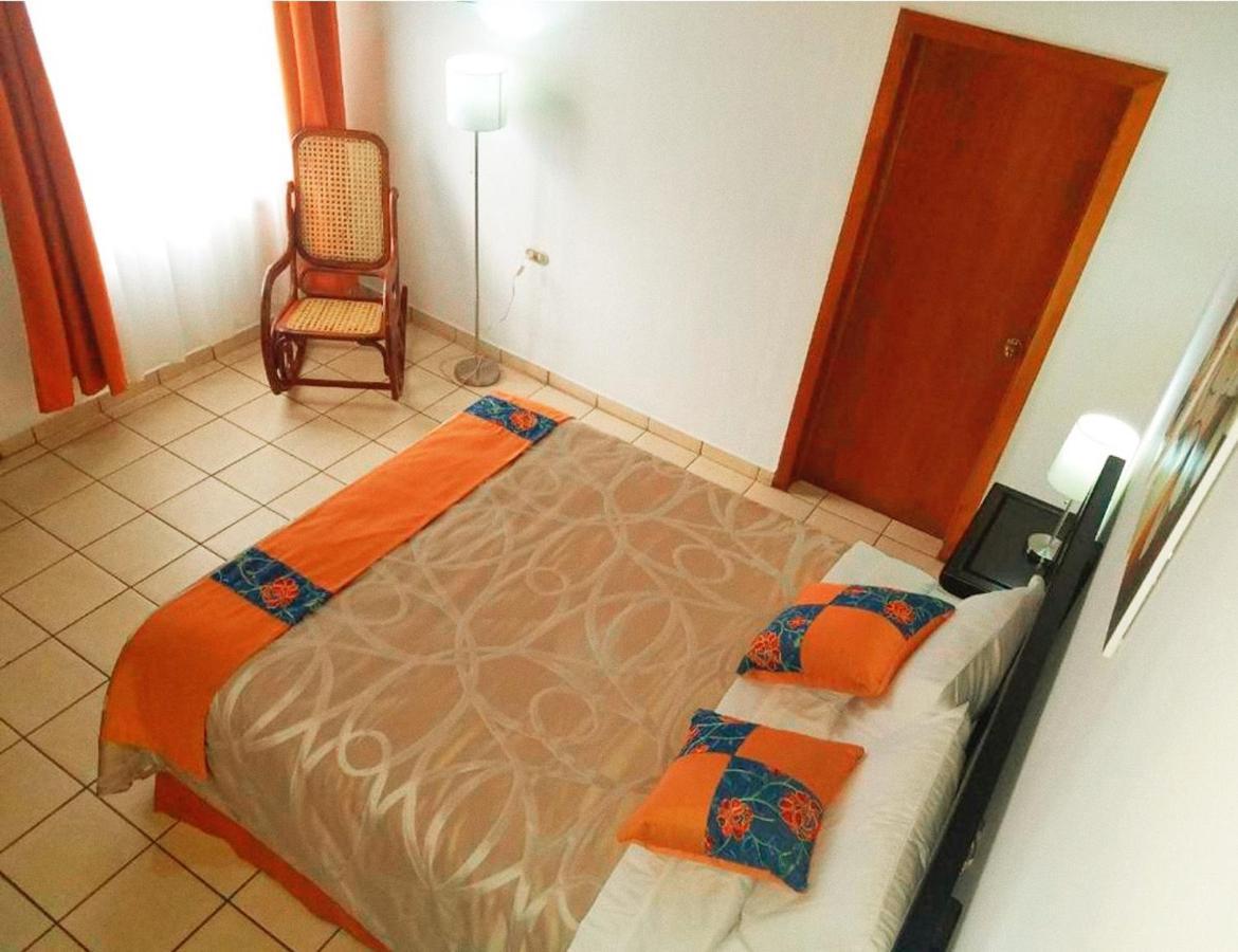 Hostal Las Puertas Santa Ana Buitenkant foto