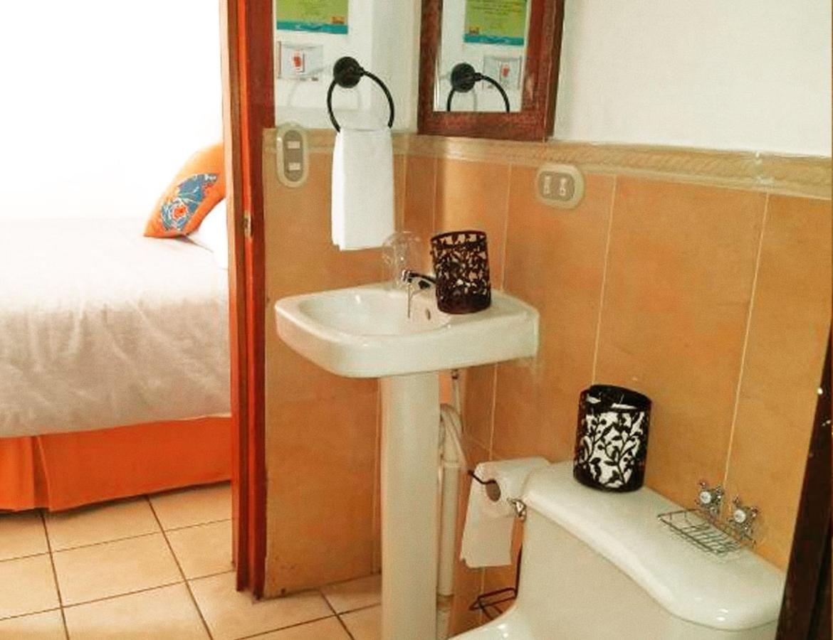 Hostal Las Puertas Santa Ana Buitenkant foto