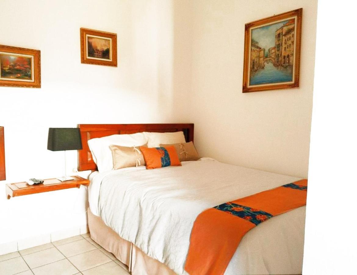Hostal Las Puertas Santa Ana Buitenkant foto